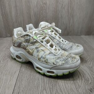 Nike Air Max Sneaker Shoe Plus LX Vintage Print BQ4803-100 US 6 White Green‎